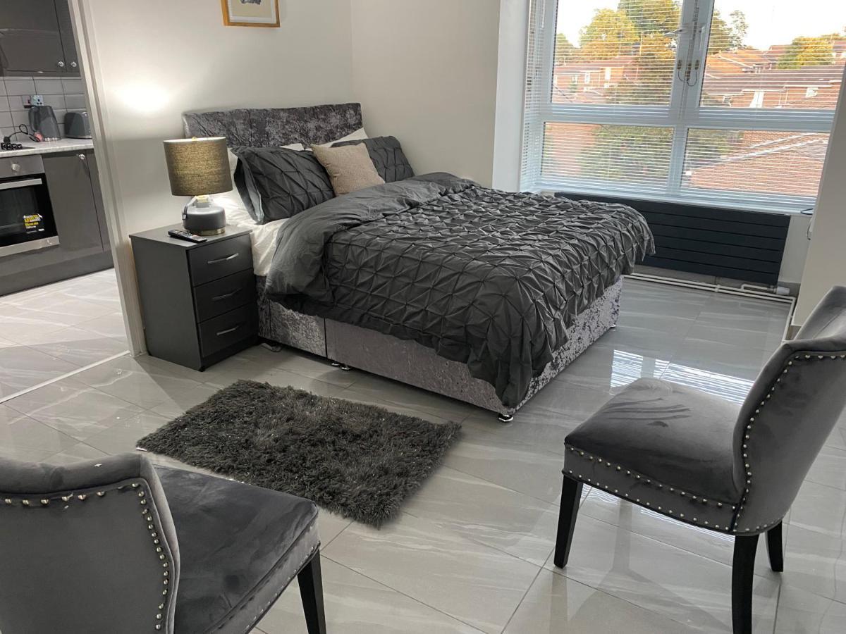 Luxurious 2-Bed Apartment In Woolwich 런던 외부 사진