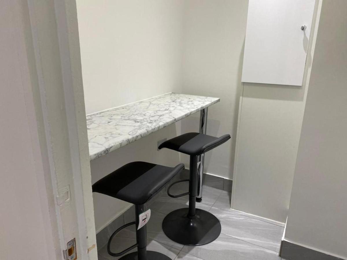 Luxurious 2-Bed Apartment In Woolwich 런던 외부 사진